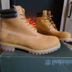 Shoes/Boots/Timberlands
